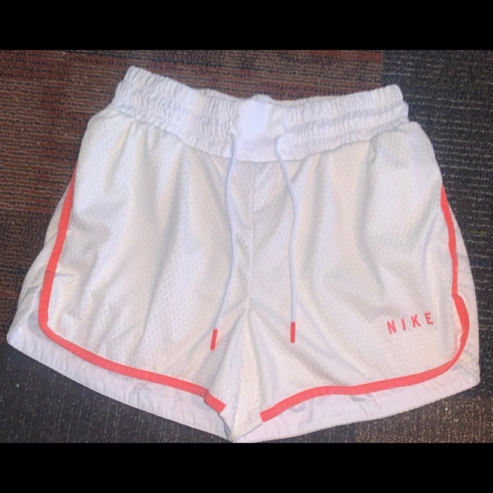 women’s nike shorts